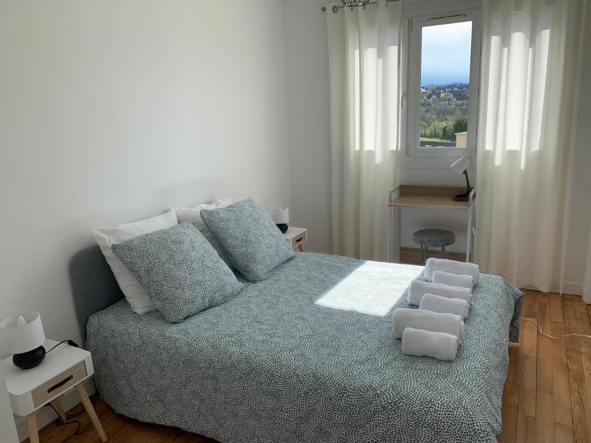 Lacolline-Ponthebert,Com - Appartement Entier Renove -Grand Parking Gratuit, Tout Equipe, Confortable, Netflix Et Amazon Prime Gratuits Et Illimites, Matelas Emma, Lave Linge, Vue Sur La Vallee, Rdc Luaran gambar