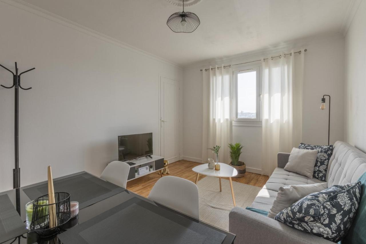 Lacolline-Ponthebert,Com - Appartement Entier Renove -Grand Parking Gratuit, Tout Equipe, Confortable, Netflix Et Amazon Prime Gratuits Et Illimites, Matelas Emma, Lave Linge, Vue Sur La Vallee, Rdc Luaran gambar