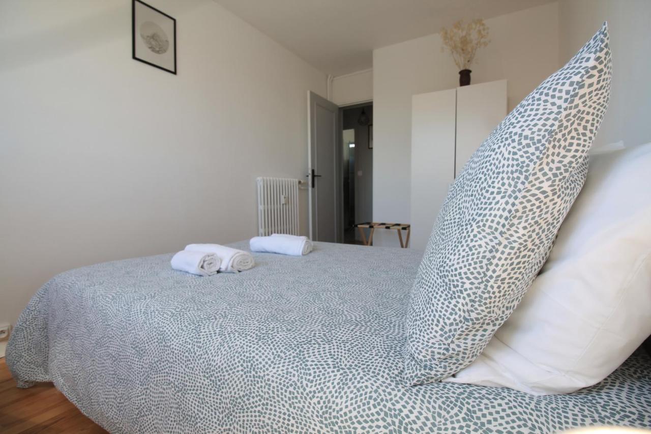 Lacolline-Ponthebert,Com - Appartement Entier Renove -Grand Parking Gratuit, Tout Equipe, Confortable, Netflix Et Amazon Prime Gratuits Et Illimites, Matelas Emma, Lave Linge, Vue Sur La Vallee, Rdc Luaran gambar