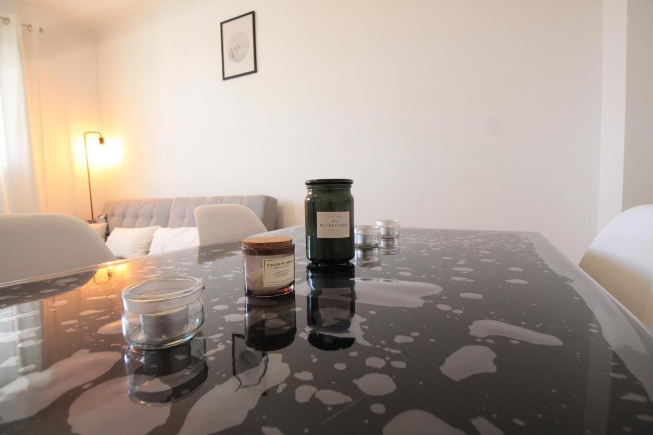 Lacolline-Ponthebert,Com - Appartement Entier Renove -Grand Parking Gratuit, Tout Equipe, Confortable, Netflix Et Amazon Prime Gratuits Et Illimites, Matelas Emma, Lave Linge, Vue Sur La Vallee, Rdc Luaran gambar